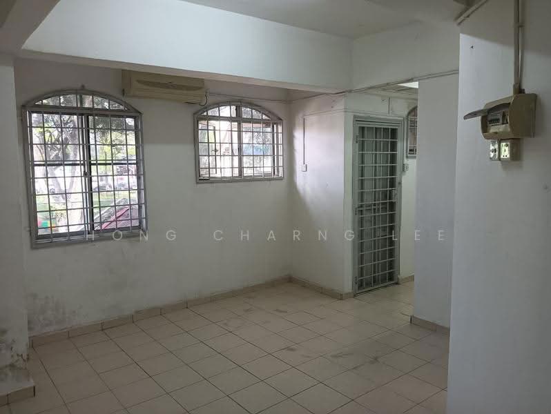 Rumah Teres 3-Tingkat untuk Disewa di Tampoi (Johor) - Hong Charng Lee - Living Room - PropertyGuru.com.my