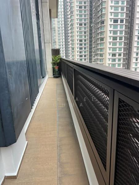 Kediaman Servis untuk Disewa di Arcoris SOHO - Michael Chua - Balcony - PropertyGuru.com.my