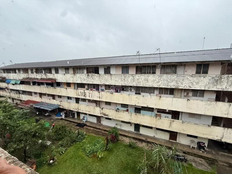 Flat for Sale at Flat Taman Ungku Tun Aminah - Bevis Hoo - Exterior - PropertyGuru.com.my