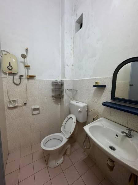 1-storey Terraced House for Sale in Bukit Indah (Iskandar Puteri (Nusajaya)) - Nicholas Tey - Bathroom - PropertyGuru.com.my