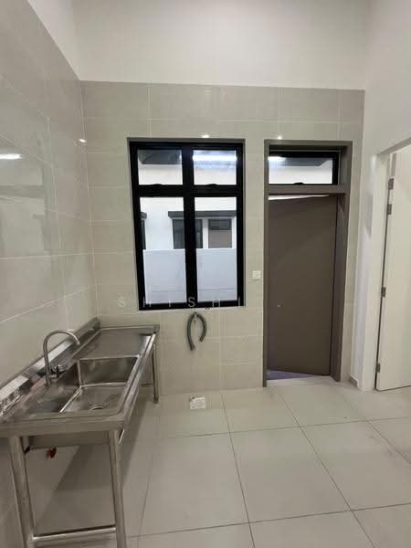 Semi-Detached House for Rent in Johor Bahru (Johor) - Shishi . - Kitchen - PropertyGuru.com.my