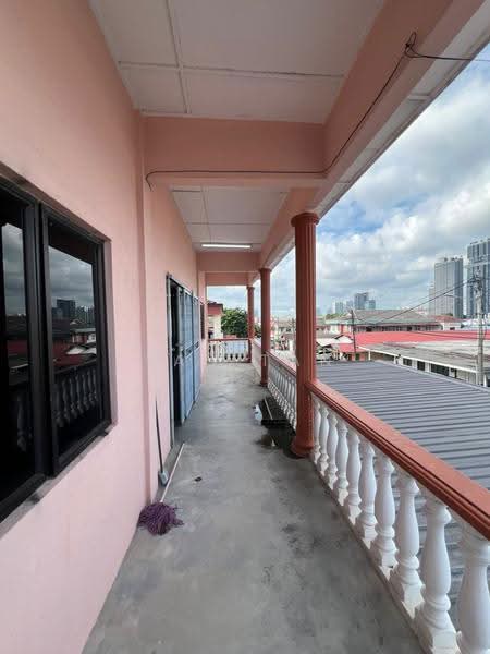 Bungalow House for Rent in Kampung Sungai Way (Petaling Jaya) - Yao Tan - Balcony - PropertyGuru.com.my