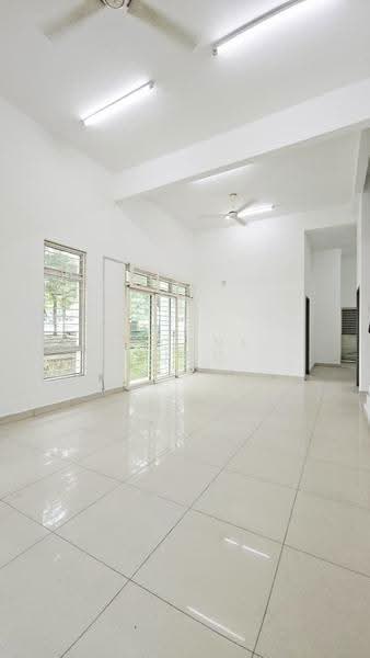 Rumah Teres 3-Tingkat untuk Dijual di Bayan Lepas (Penang) - Eugene Tung - Living Room - PropertyGuru.com.my