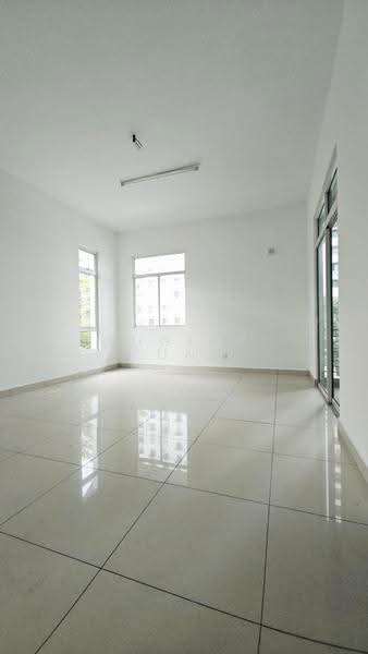 Rumah Teres 3-Tingkat untuk Dijual di Bayan Lepas (Penang) - Eugene Tung - Living Room - PropertyGuru.com.my