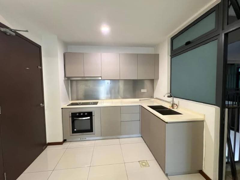 Kediaman Servis untuk Disewa di Crescent Bay Suites (Teluk Bayu) - Robbie Tan - Kitchen - PropertyGuru.com.my