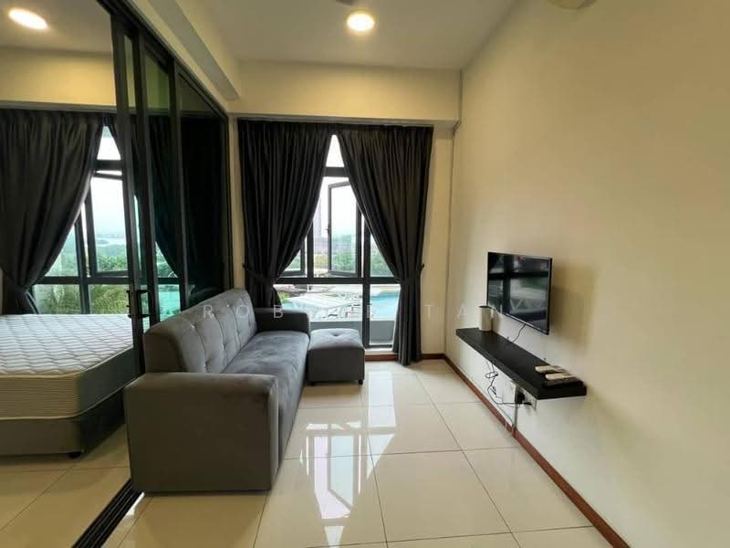 Kediaman Servis untuk Disewa di Crescent Bay Suites (Teluk Bayu) - Robbie Tan - Living Room - PropertyGuru.com.my