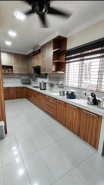 3-storey Terraced House for Sale in Laman Rimbunan (Kepong) - Justin Lai - Kitchen - PropertyGuru.com.my