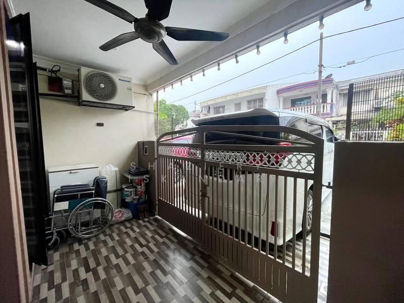 Rumah Teres 2-Tingkat untuk Dijual di Taman Cempaka (Ampang) - Shaziery Iskandar - Exterior - PropertyGuru.com.my