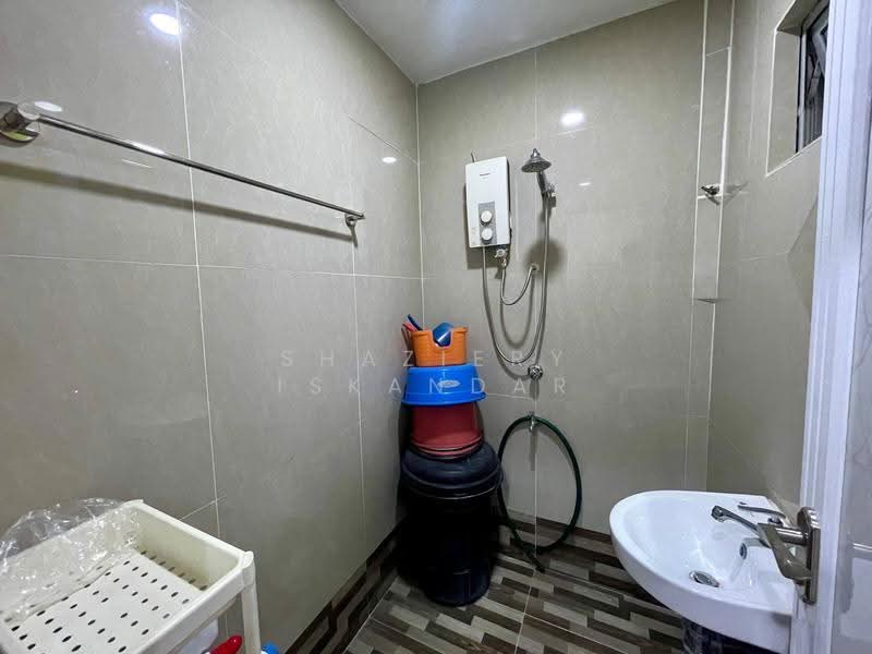 Rumah Teres 2-Tingkat untuk Dijual di Taman Cempaka (Ampang) - Shaziery Iskandar - Bathroom - PropertyGuru.com.my