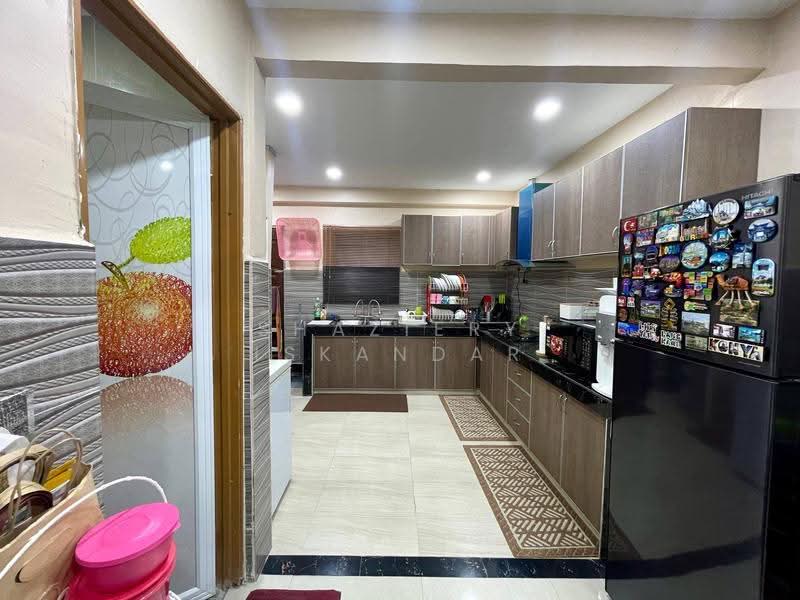 Rumah Teres 2-Tingkat untuk Dijual di Taman Cempaka (Ampang) - Shaziery Iskandar - Kitchen - PropertyGuru.com.my
