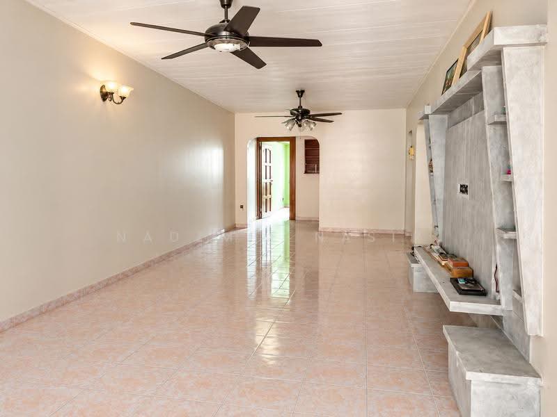 Rumah Teres 2-Tingkat untuk Dijual di Seksyen 4 (Bangi) - Nadzmie Nasir - Living Room - PropertyGuru.com.my
