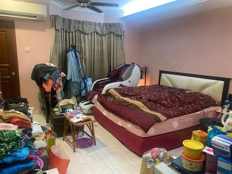 Rumah Teres 2-Tingkat untuk Dijual di Taman Overseas Union (Taman Oug) (Jalan Klang Lama (Old Klang Road)) - KC Wong - Bedroom - PropertyGuru.com.my