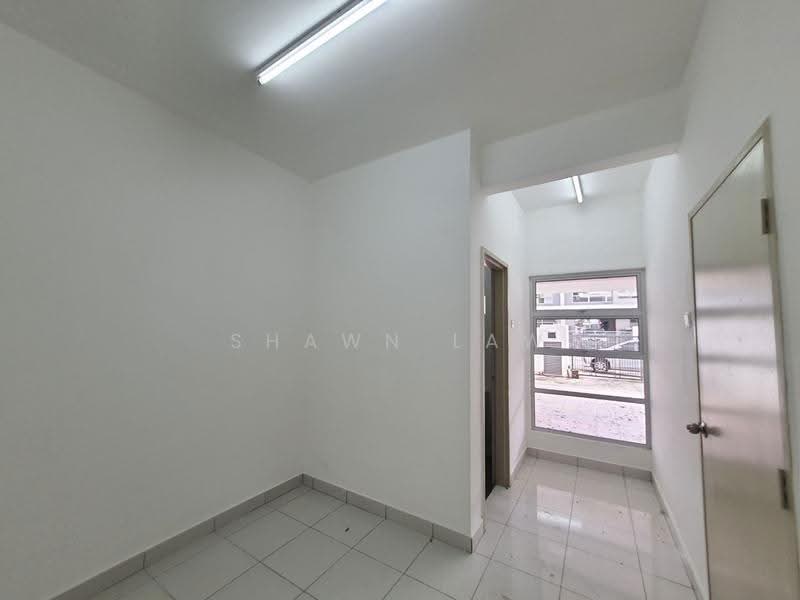 3-storey Terraced House for Sale in Masai (Johor) - Shawn Law - Corridor - PropertyGuru.com.my