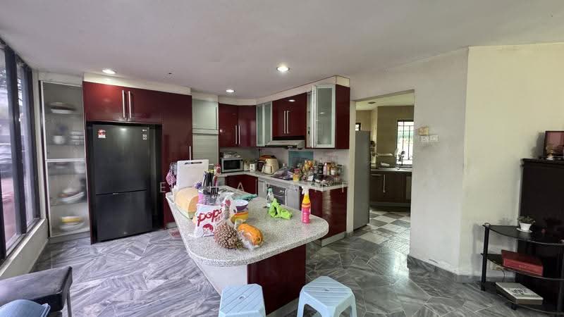 2-storey Terraced House for Sale in Seksyen 18 (Petaling Jaya) - Esharani . - Kitchen - PropertyGuru.com.my