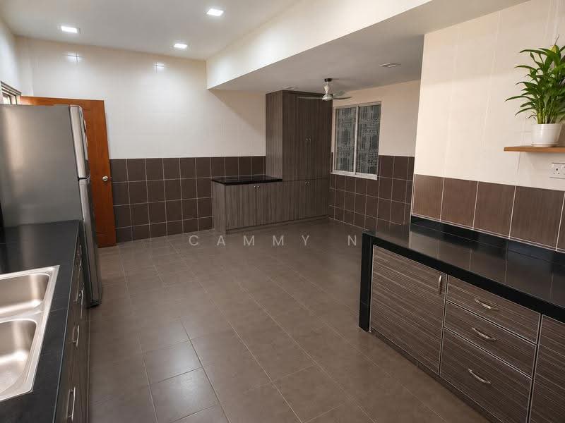 3-storey Terraced House for Sale in Taman Bukit Permata (Selayang) - Cammy N - Kitchen - PropertyGuru.com.my