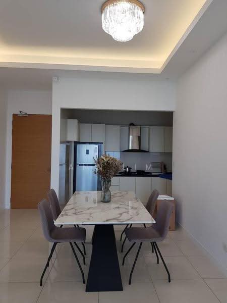 Kondominium untuk Dijual di Sky Condominium (Skyz Residence) - Ann Lim - Dining Room - PropertyGuru.com.my