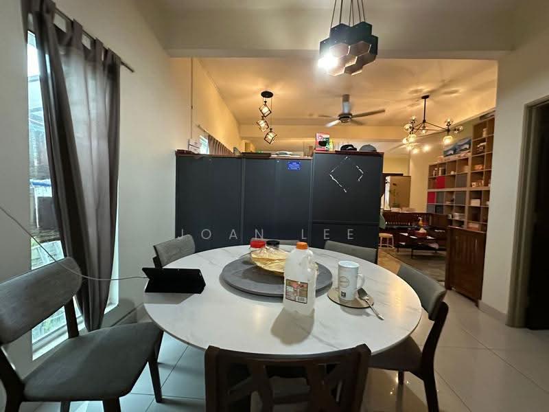 2.5-storey Terraced House for Sale in Batu Pahat (Johor) - Joan Lee - Dining Room - PropertyGuru.com.my
