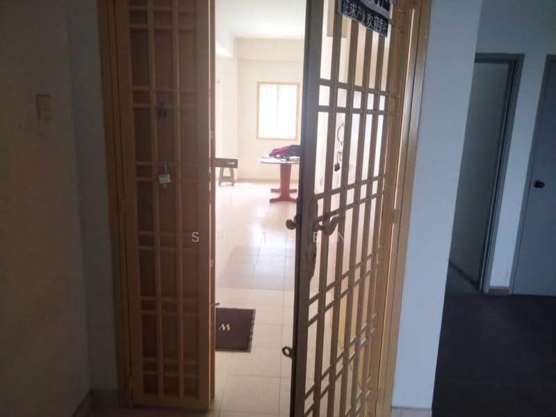 Pangsapuri untuk Disewa di Taman Desa Skudai Terrace - SP Then - Entrance - PropertyGuru.com.my