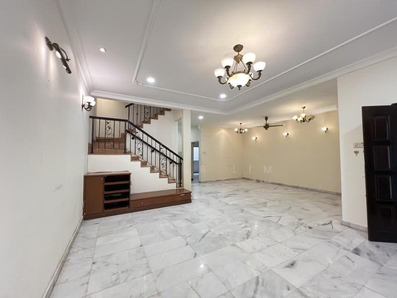 Rumah Teres 2-Tingkat untuk Disewa di Tropicana Indah (Kota Damansara) - Esther Lim - Living Room - PropertyGuru.com.my