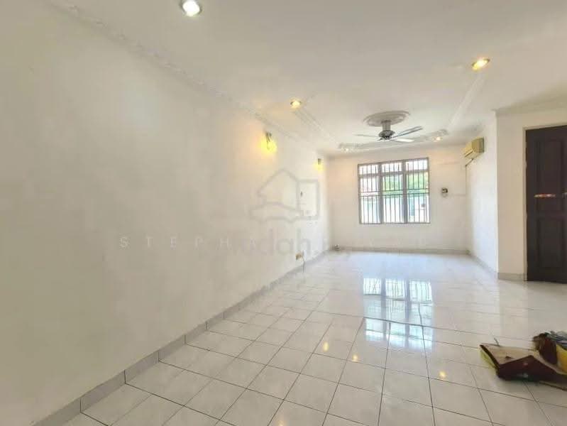 Rumah Teres 2-Tingkat untuk Dijual di Kota Kemuning (Shah Alam) - Stephanie Yap - Living Room - PropertyGuru.com.my