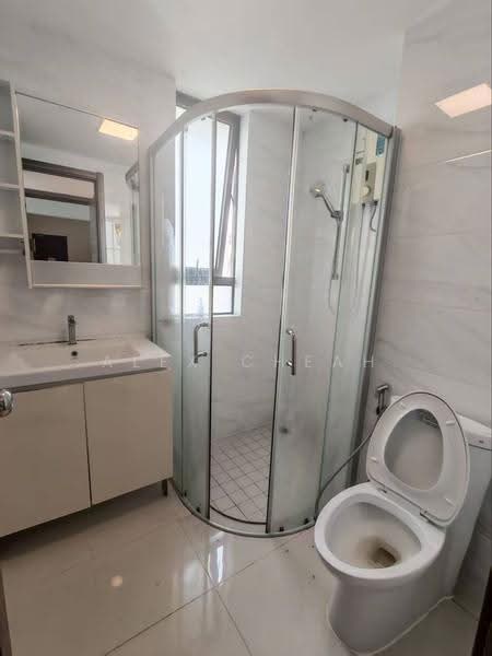 Pangsapuri untuk Disewa di Starview Bay @ Forest City - Alex Cheah - Bathroom - PropertyGuru.com.my