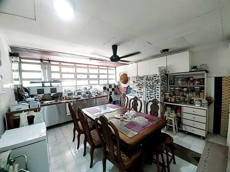 Condominium for Sale at Ukay Club Villas - Nahathir Shahabudin - Kitchen - PropertyGuru.com.my