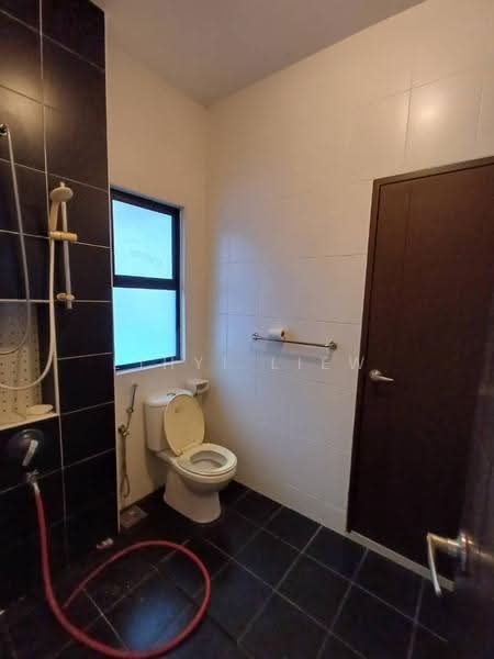 Semi-Detached House for Sale in Taman Nusa Idaman (Iskandar Puteri (Nusajaya)) - Lihyi Liew - Bathroom - PropertyGuru.com.my