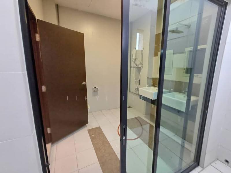 Semi-Detached House for Sale in Taman Nusa Idaman (Iskandar Puteri (Nusajaya)) - Lihyi Liew - Bathroom - PropertyGuru.com.my