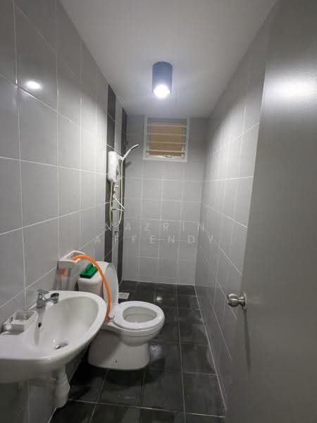 Rumah Flat untuk Disewa di Idaman Cahaya 2 - Nazrin Affendy - Bathroom - PropertyGuru.com.my