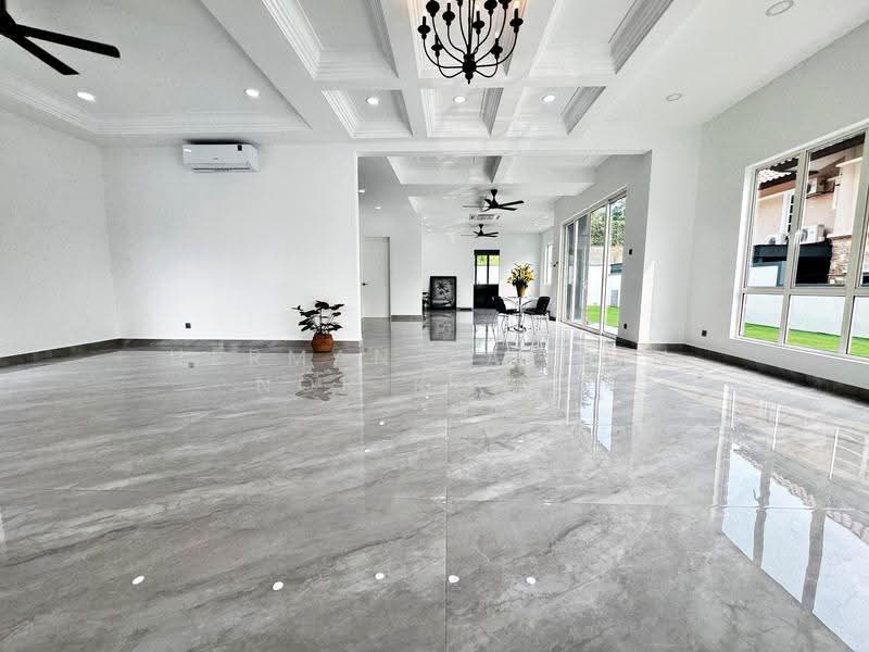 Bungalow House for Sale in Kajang (Selangor) - Herman Sazwan Nor Rahim - Living Room - PropertyGuru.com.my