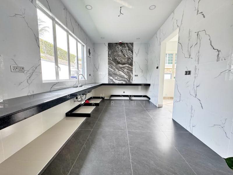 Bungalow House for Sale in Kajang (Selangor) - Herman Sazwan Nor Rahim - Kitchen - PropertyGuru.com.my