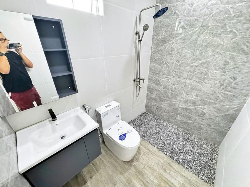 Bungalow House for Sale in Kajang (Selangor) - Herman Sazwan Nor Rahim - Bathroom - PropertyGuru.com.my