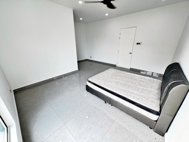 Bungalow House for Sale in Kajang (Selangor) - Herman Sazwan Nor Rahim - Bedroom - PropertyGuru.com.my