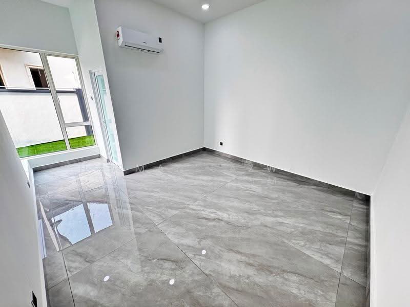 Bungalow House for Sale in Kajang (Selangor) - Herman Sazwan Nor Rahim - Bedroom - PropertyGuru.com.my