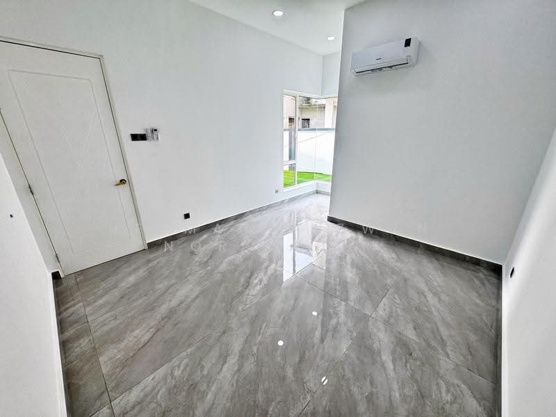 Bungalow House for Sale in Kajang (Selangor) - Herman Sazwan Nor Rahim - Bedroom - PropertyGuru.com.my