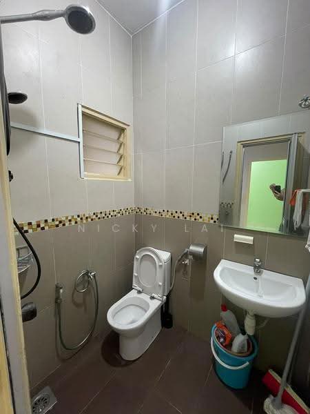2.5-storey Terraced House for Sale in Rawang Perdana 2 (Rawang) - Nicky Lai - Bathroom - PropertyGuru.com.my