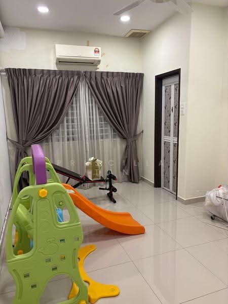 Rumah Teres untuk Dijual di Bandar Bukit Puchong (Puchong) - Priscilla Tan - Living Room - PropertyGuru.com.my