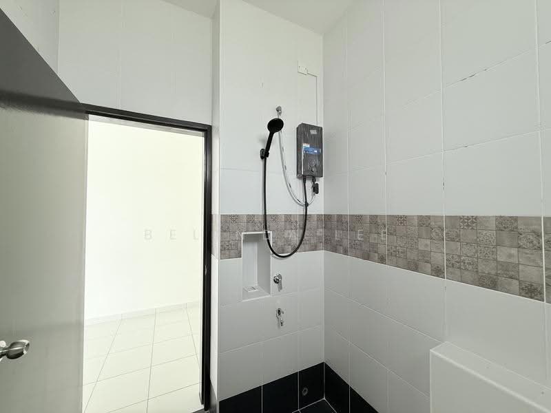 2-storey Terraced House for Rent in Johor Bahru (Johor) - Belinda Lee - Bathroom - PropertyGuru.com.my