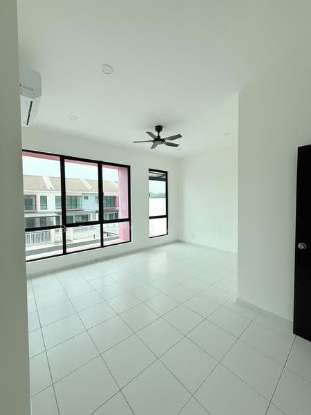 2-storey Terraced House for Rent in Johor Bahru (Johor) - Belinda Lee - Living Room - PropertyGuru.com.my