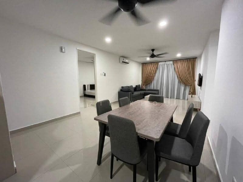 Kondominium untuk Disewa di Upper East @ Tiger Lane - Qazin Khoo - Living Room - PropertyGuru.com.my