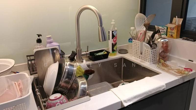 Condominium for Rent at Platinum Arena - GAN WEY SAND - Kitchen - PropertyGuru.com.my