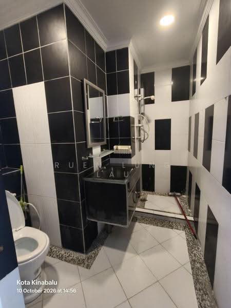 Pangsapuri untuk Dijual di Indah Court Likas - Ruen Lung Lau - Bathroom - PropertyGuru.com.my