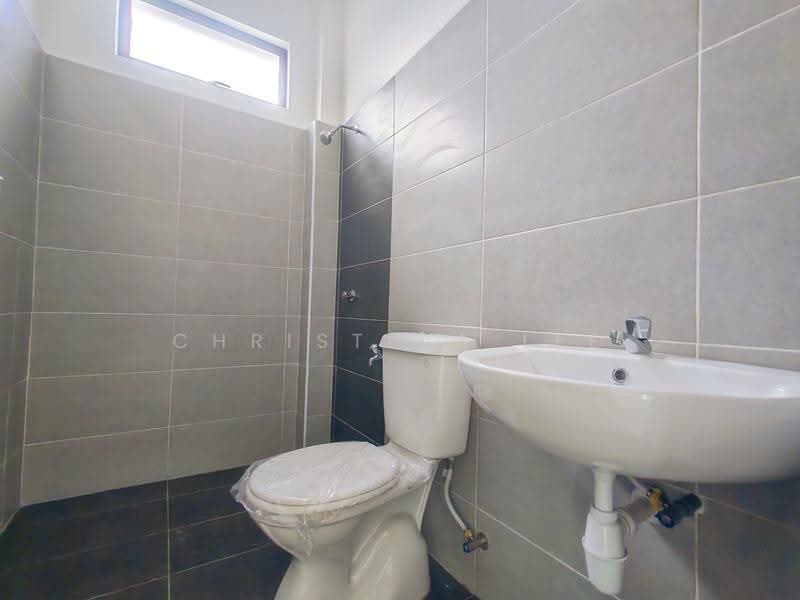 Semi-Detached House for Sale in Alor Gajah (Melaka) - Christina Lee - Bathroom - PropertyGuru.com.my