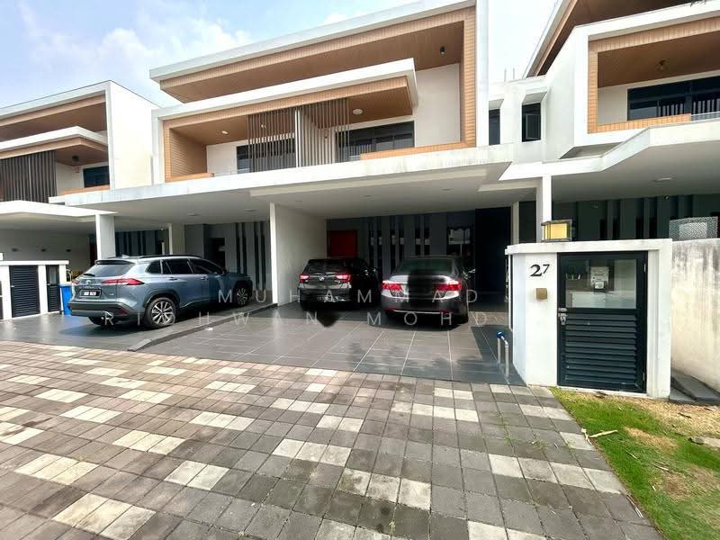 Rumah Teres 2-Tingkat untuk Dijual di Telok Panglima Garang (Selangor) - Muhammad Ridhwan Mohd Huzairi - Exterior - PropertyGuru.com.my