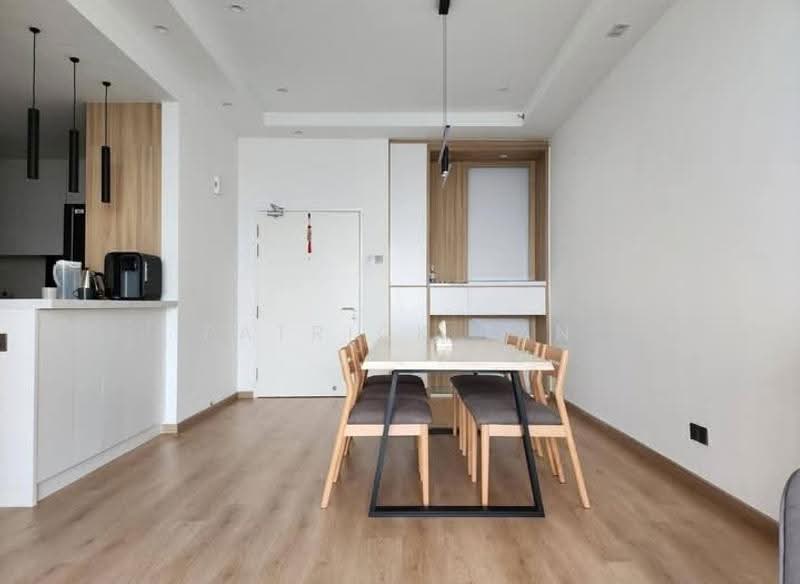 Kediaman Servis untuk Dijual di Zenopy Residences - Patrick Tan - Dining Room - PropertyGuru.com.my