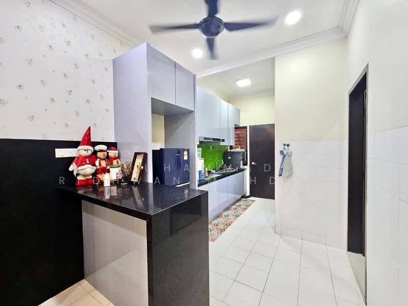 2-storey Terraced House for Sale in Bandar Bukit Raja (Klang) - Muhammad Ridhwan Mohd Huzairi - Kitchen - PropertyGuru.com.my