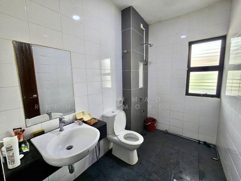 2-storey Terraced House for Sale in Bandar Bukit Raja (Klang) - Muhammad Ridhwan Mohd Huzairi - Bathroom - PropertyGuru.com.my