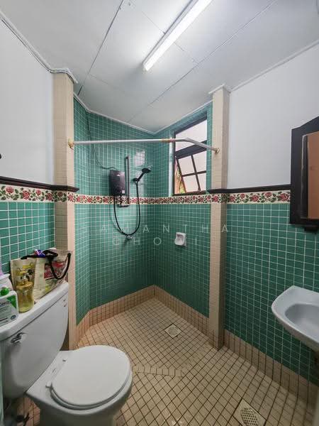 Condominium for Sale at Kampung Warisan - Samantha Chooi - Bathroom - PropertyGuru.com.my