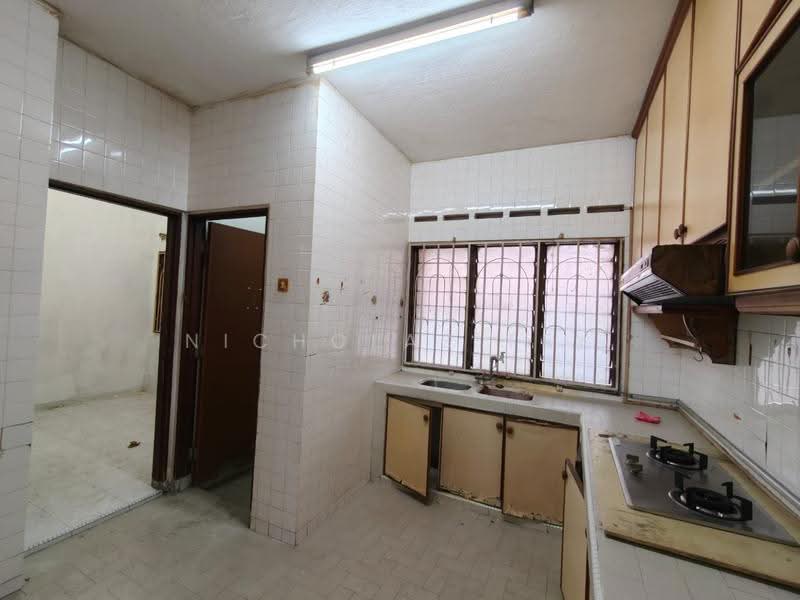 2-storey Terraced House for Sale in Taman Johor Jaya (Johor Bahru) - Nicholas Tey - PropertyGuru.com.my