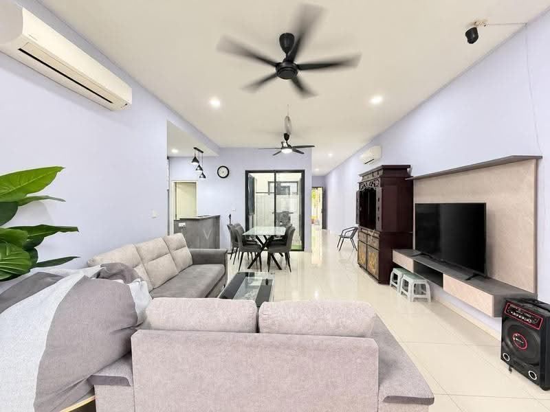 Cluster House for Sale in Sunway Iskandar (Iskandar Puteri (Nusajaya)) - Alviss Tay - Living Room - PropertyGuru.com.my